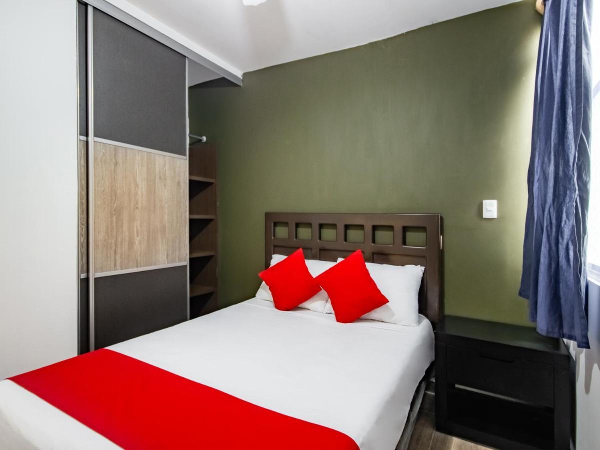 Hotel Halley Леон Екстер'єр фото