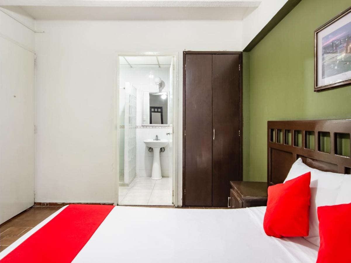 Hotel Halley Леон Екстер'єр фото