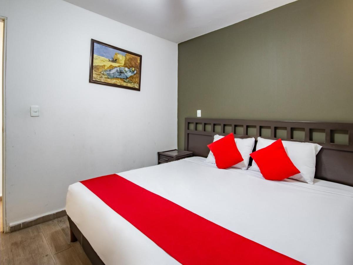 Hotel Halley Леон Екстер'єр фото