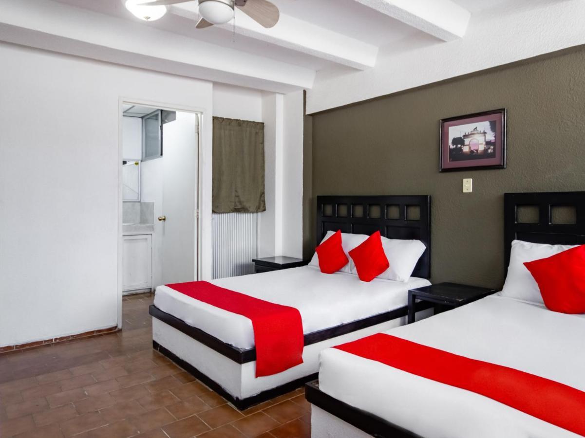 Hotel Halley Леон Екстер'єр фото