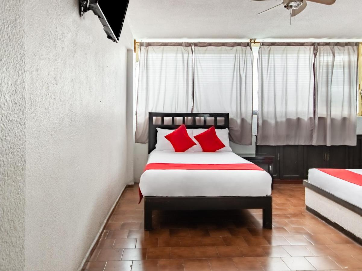 Hotel Halley Леон Екстер'єр фото