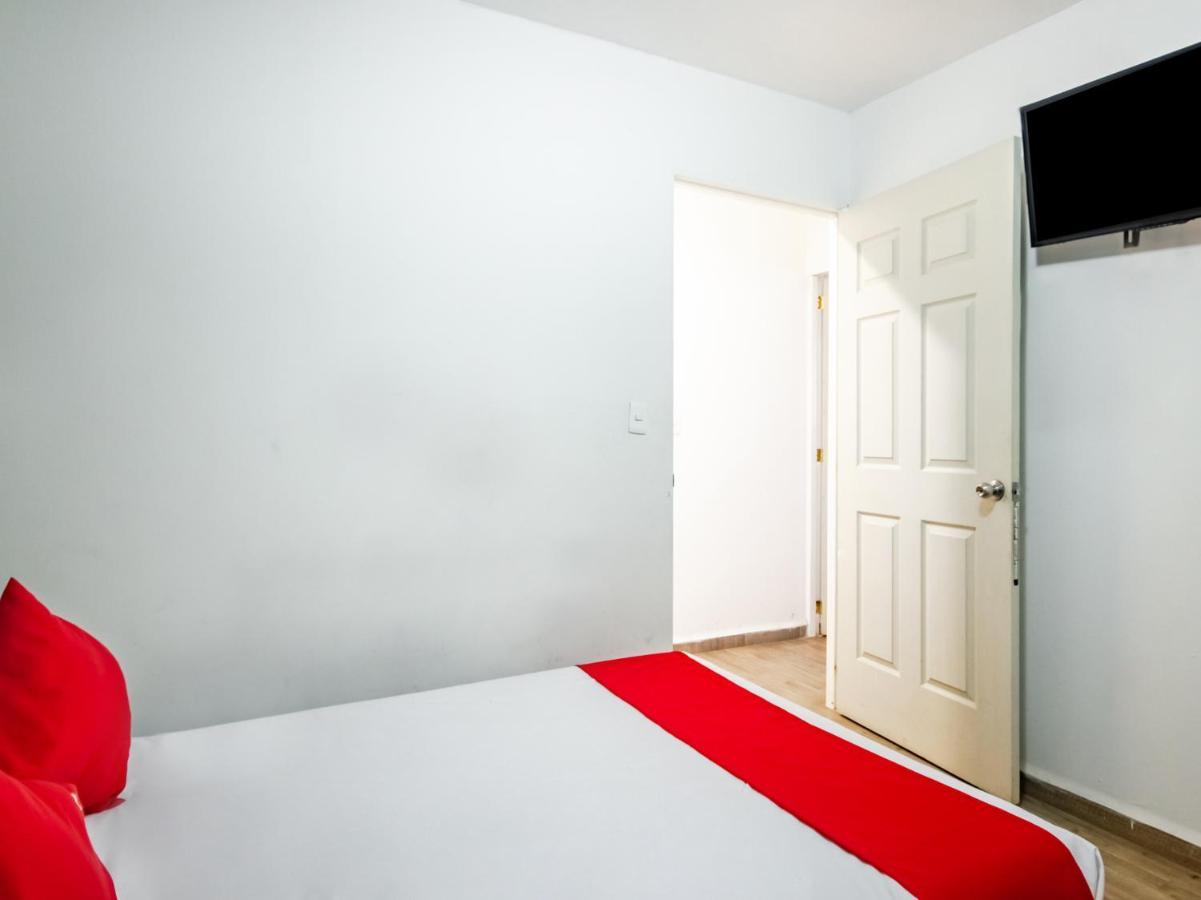 Hotel Halley Леон Екстер'єр фото