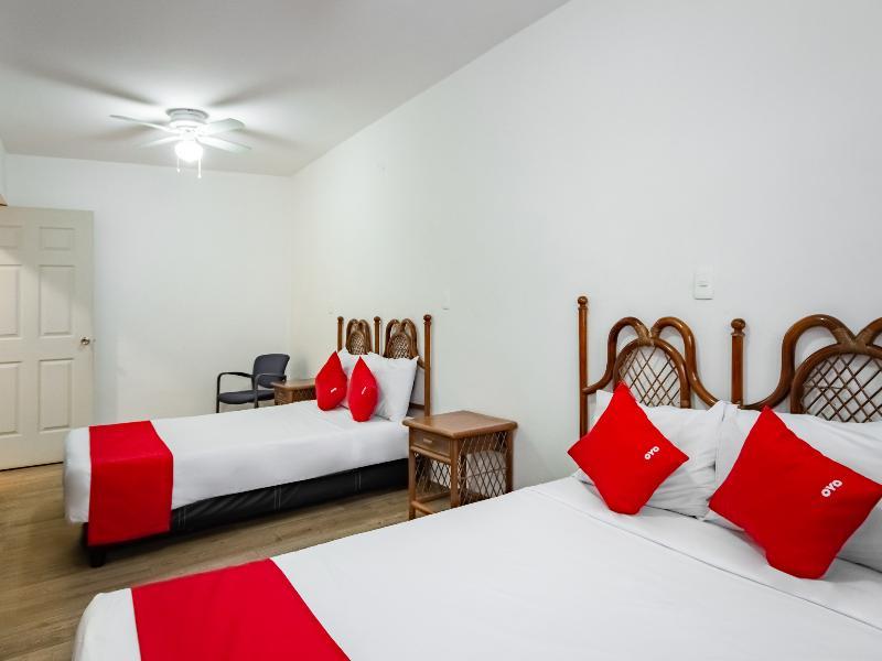 Hotel Halley Леон Екстер'єр фото